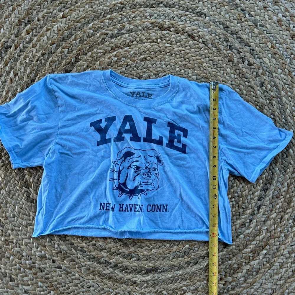 Yale Shirt Women Crop Top Size Large‎ Blue Graphic Print - Picture 5 of 5